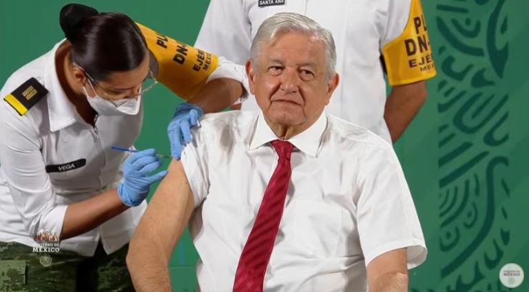 AMLO vacuna