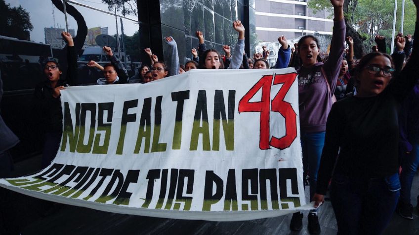 Por una vértebra identifican los restos de uno de los 43 normalistas de Ayotzinapa