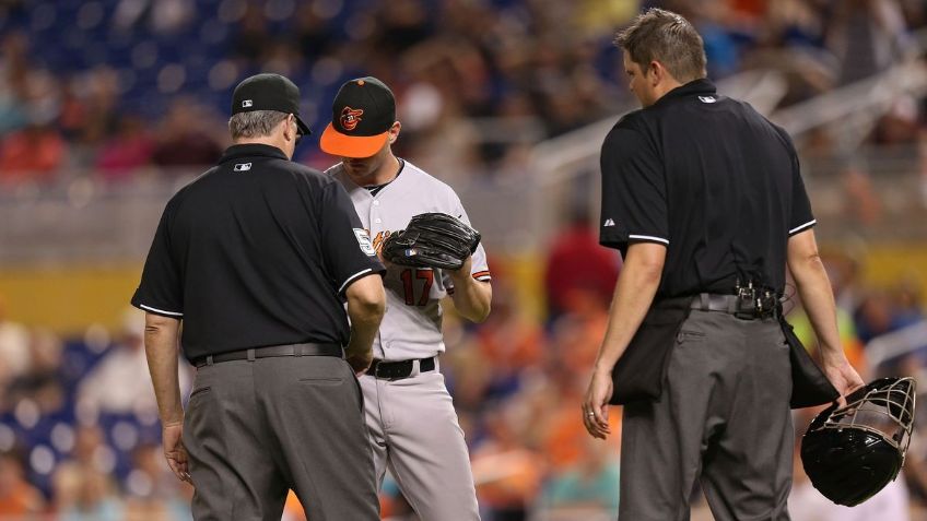 Grandes Ligas incrementa la sanción a pitchers que alteren las pelotas