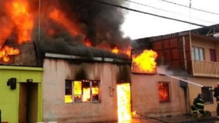 Mujer incendia la casa de su suegro en Nogales tras una discusión con su pareja