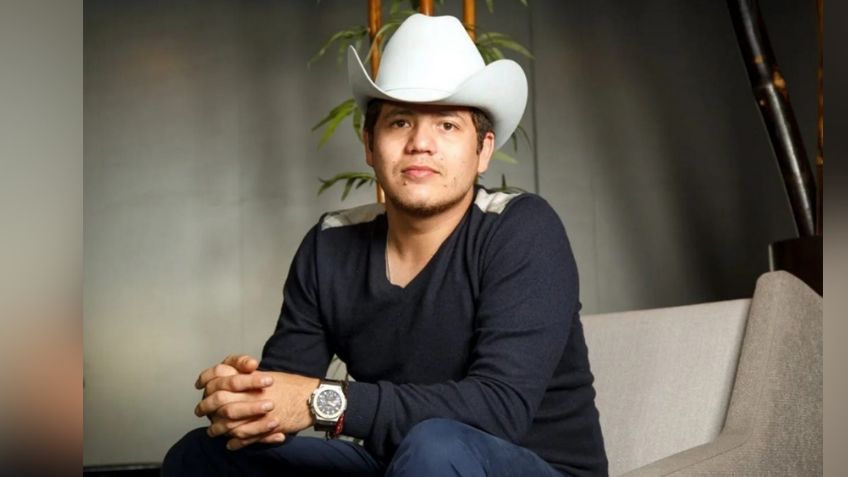 Tras estar 'prófugo' de la justicia, Remmy Valenzuela reaparece en concierto en vivo