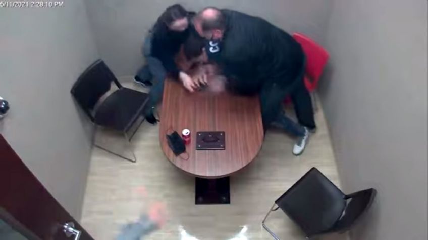 VIDEO: Acusado del asesinato de un niño de 2 años le roba la pistola a un policía