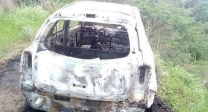 Elementos policiales encuentran 4 cuerpos dentro de un auto en llamas en Chiapas