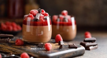 Esta gelatina de chocolate se convertirá en tu postre favorito para la temporada de calor