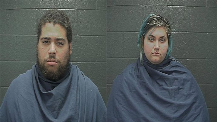 Acusan a padres de dejar morir a su hija: tenía poco peso, ampollas y estaba llena de polvo