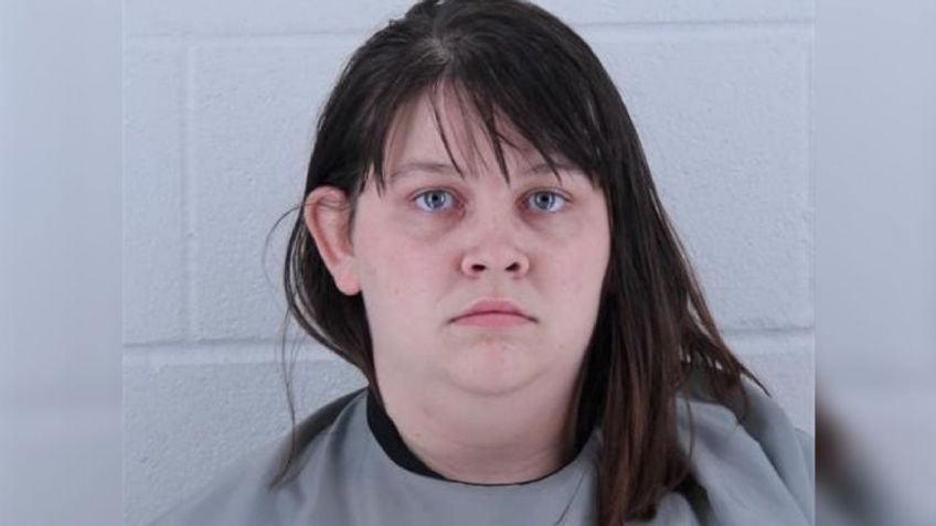 Captan a trabajadora de guardería asfixiando, golpeando y pateando a bebés de meses de edad