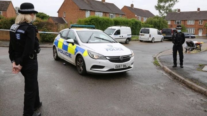 Trágico Día del Padre: Hombre es apuñalado y asesinado frente a sus papás; los vecinos vieron todo