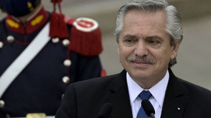 VIDEO: Presidente de Argentina improvisa y causa nueva polémica durante un discurso