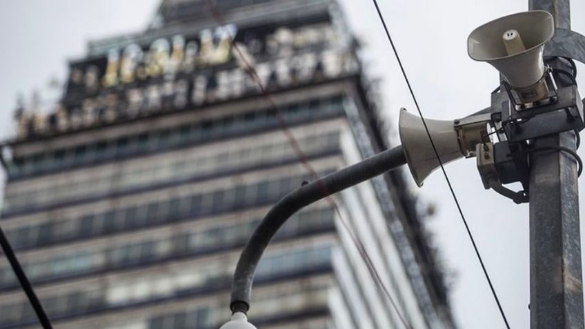 ¡Tragedia! Muere mujer al caer de edificio de la CDMX durante Mega Simulacro