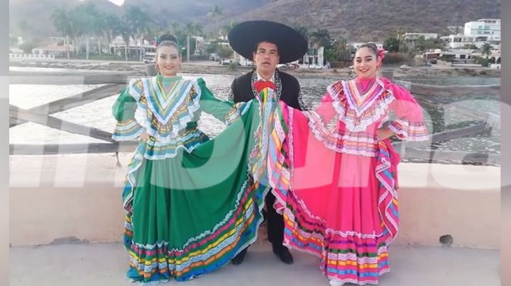 Maestro guaymense interactúa con sus alumnos en pandemia por Covid-19