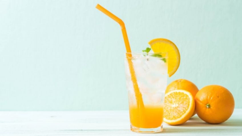 Acompaña tus comidas con este saludable refresco casero de naranja