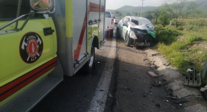 Trágico accidente: Taxista muere tras colisionar contra una camioneta; hay 2 lesionados más