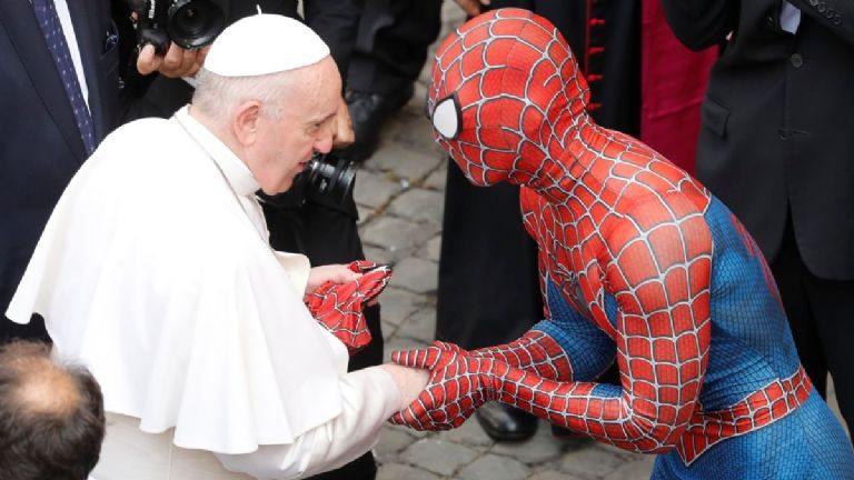 Spiderman conoció al Papa Francisco en el Vaticano