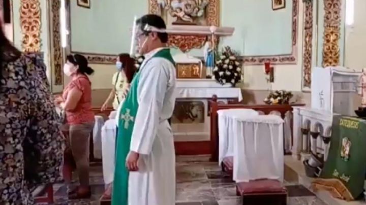 ¡De terror! Captan en VIDEO misa interrumpida por gatilleros; presentes entran en pánico