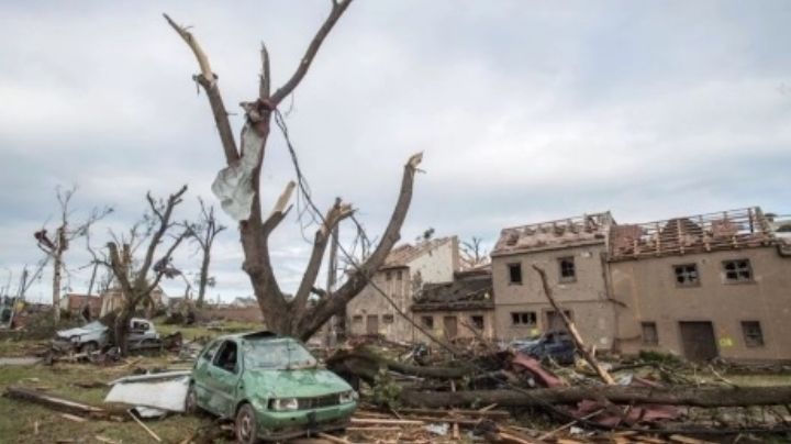 ¡Alerta en República Checa! Van 5 muertos y 150 heridos tras el tornado que azotó Breclav y Hodonin