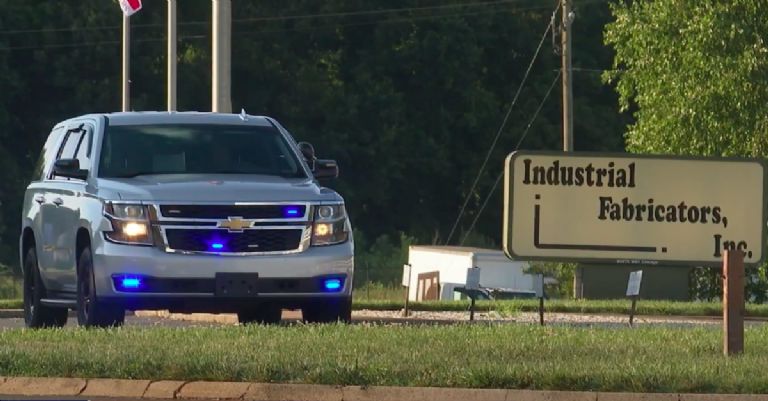 Encuentran el cadáver de un niño de 2 años en un estacionamiento