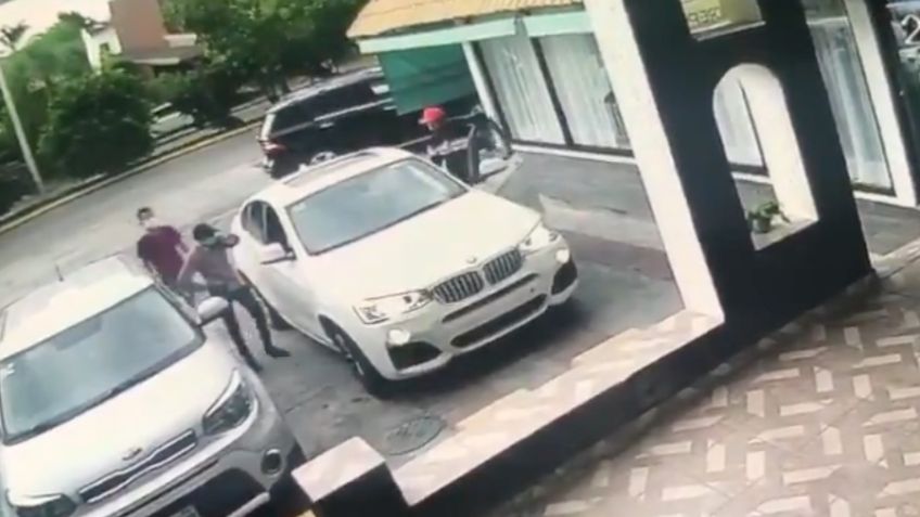 FUERTE VIDEO: Maestra embarazada se resiste a robo y la acribillan a sangre fría; la dejan agonizar