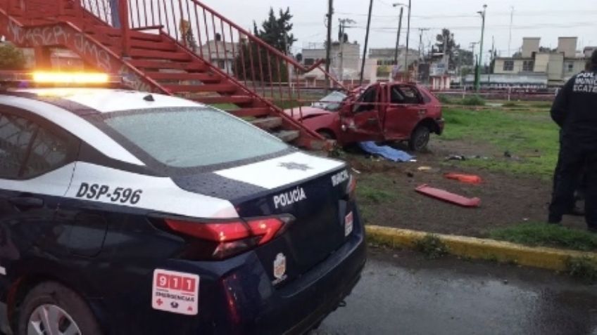 Una persona sin vida y otra más lesionada fue el saldo de una volcadura en el Edomex