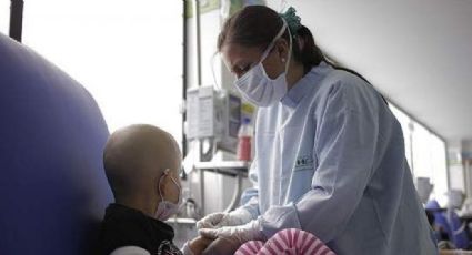Juez ampara a niña para recibir medicamentos contra la leucemia y le envía tierna carta