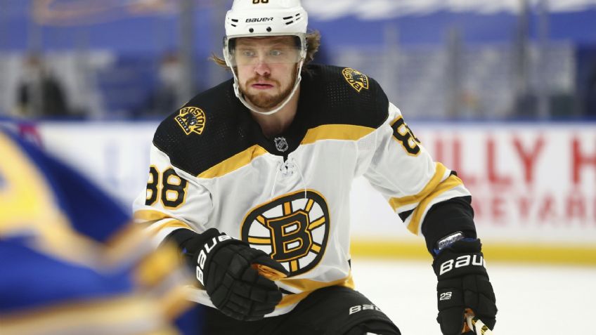 Estrella del hockey de EU llora la muerte de su hijo recién nacido: "Te amaremos siempre"