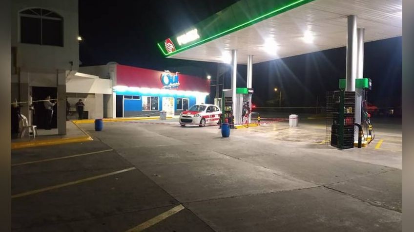 Taxista es asesinado a sangre fría al llegar a una gasolinera; no hay detenidos