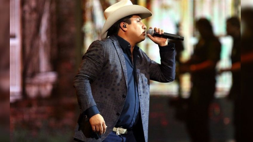 ¡'Incomparable'! Julión Álvarez enloqueció a fans al hacer esto en pleno concierto