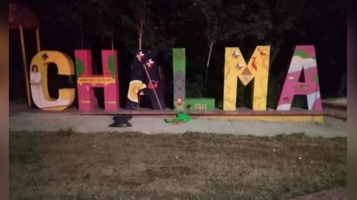 Frente a la letras de Chalma, localizan bolsas negras con restos humanos; tenían narcomensaje