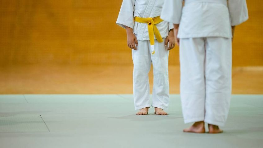 Muere niño tras haber sido lanzado 27 veces al suelo en clase de judo; tenía 7 años