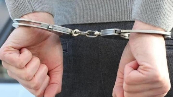 Juzgan a un maestro de secundaria por abusar de una estudiante en el interior de su carro