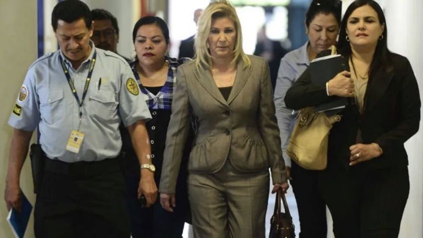 Condenan a 10 años de cárcel a esposa de expresidente de El Salvador por lavado de dinero