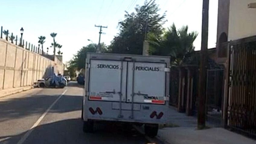 Conductor se estrella contra una barda en Hermosillo tras sufrir infarto fulminante