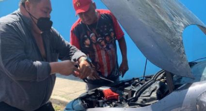 Campeche: 'Grupo de choque' lanza bomba molotov a carro estacionado afuera de casilla