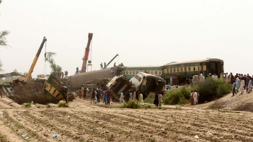 Choque de trenes en Pakistán suma más víctimas fatales: Ya son 40 los muertos