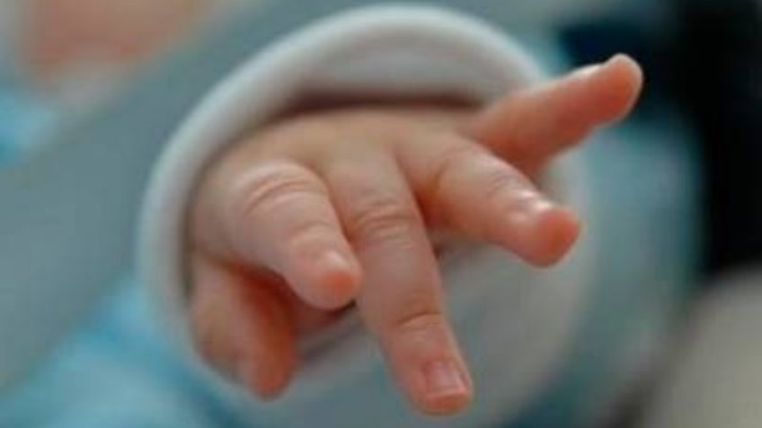 Envuelto en una toalla y muerto, hallaron a bebé recién nacido; la madre niega haberlo asesinado