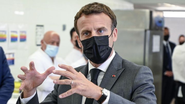 VIDEO: El momento en que un ciudadano abofetea al presidente de Francia