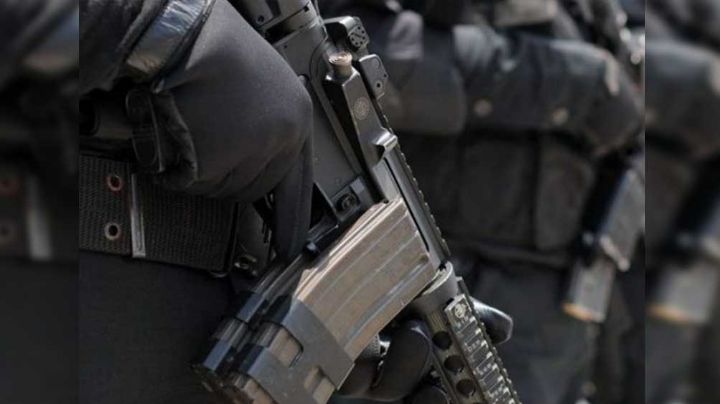 Comando armado amenazan a empleados de corralón; se roban una camioneta