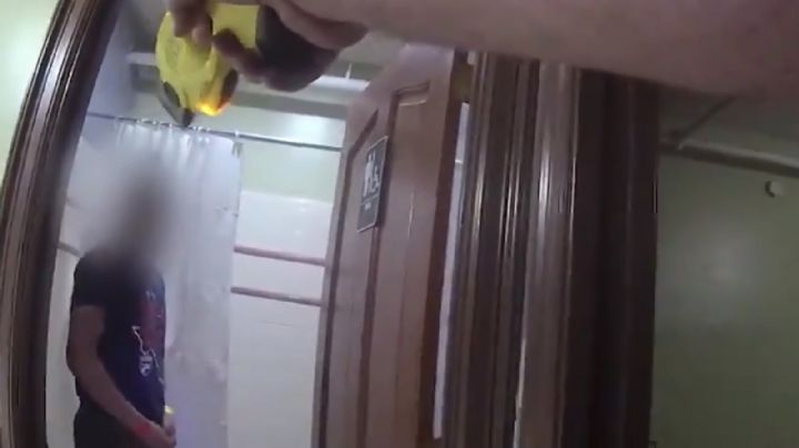 VIDEO: Policía electrocuta a joven migrante en un refugio de Estados Unidos