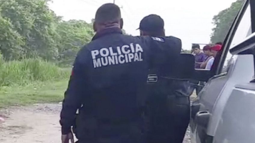 Tras ser acribillado y recibir el tiro de gracia, abandonan a hombre a la orilla de una carretera