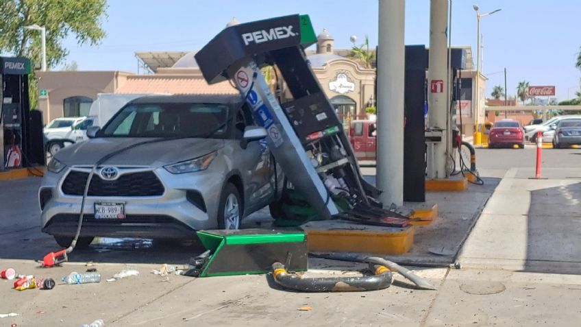Terror en Navojoa: Camioneta choca contra una de las bombas de una gasolinera