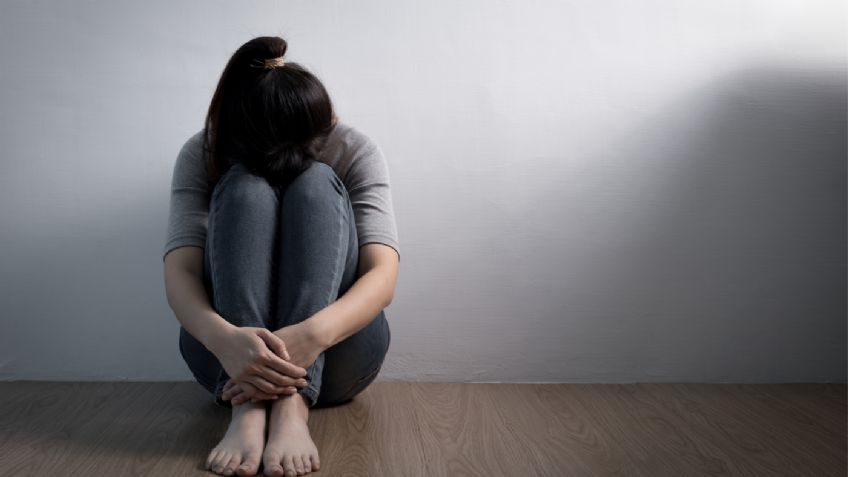 Un hombre abusa de una joven y graba todo en un VIDEO; la chantajea con subirlo a Internet