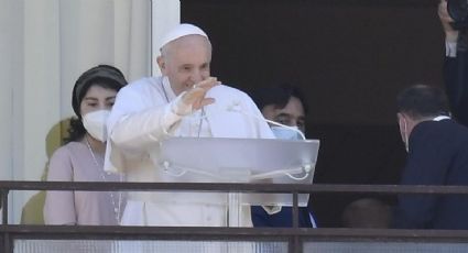 VIDEO: Acompañado de niños enfermos, reaparece el Papa Francisco en nosocomio de Roma