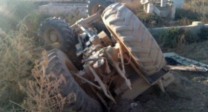 Tractor vuelca y aplasta a un agricultor; falleció en el trayecto hacia el hospital