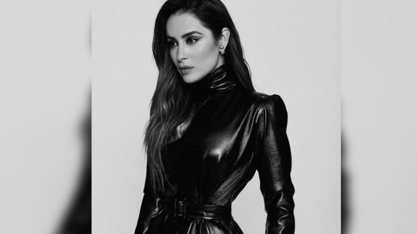 ¿Enojado? Cynthia Rodríguez posa en FOTOS con delicado vestido y Carlos Rivera reacciona