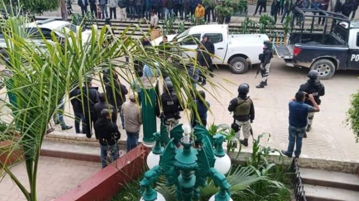 Inconformes por disputa agraria liberan a 44 elementos de seguridad luego de 3 días secuestrados