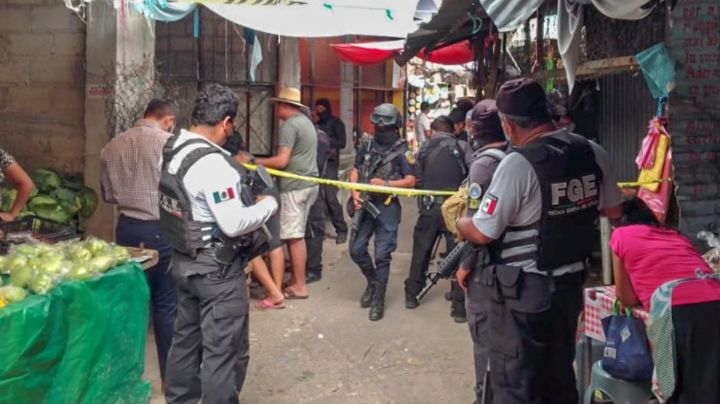 Comerciante de aguacates es ultimado a tiros mientras cargaba a su bebé