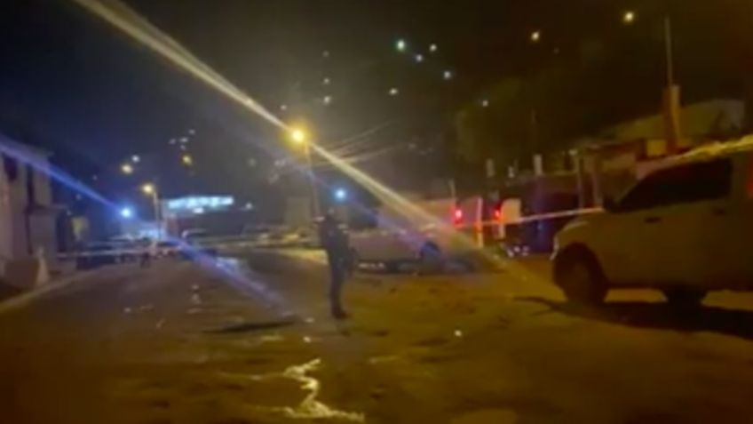 Acribillan a mujer en Nogales; la dejan tendida en la calle al lado de su vehículo