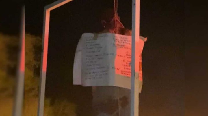 Nacozari: Asesinan y cuelgan a taxista en la vía pública; incendiaron su auto