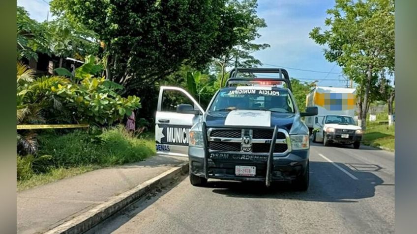 Brutal homicidio: Hombre es aniquilado a machetazos en la calle; habrían sido dos mujeres
