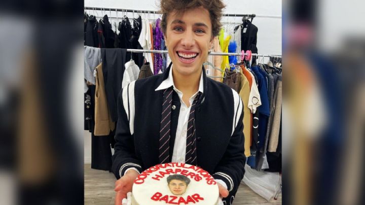 ¡Se come a sí mismo! Juanpa Zurita degustó insólito pastel de bienvenida