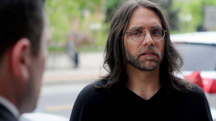 Juez ordena a Keith Raniere, exlíder de NXIVM, pagar 3.5mdd a 21 de sus víctimas
